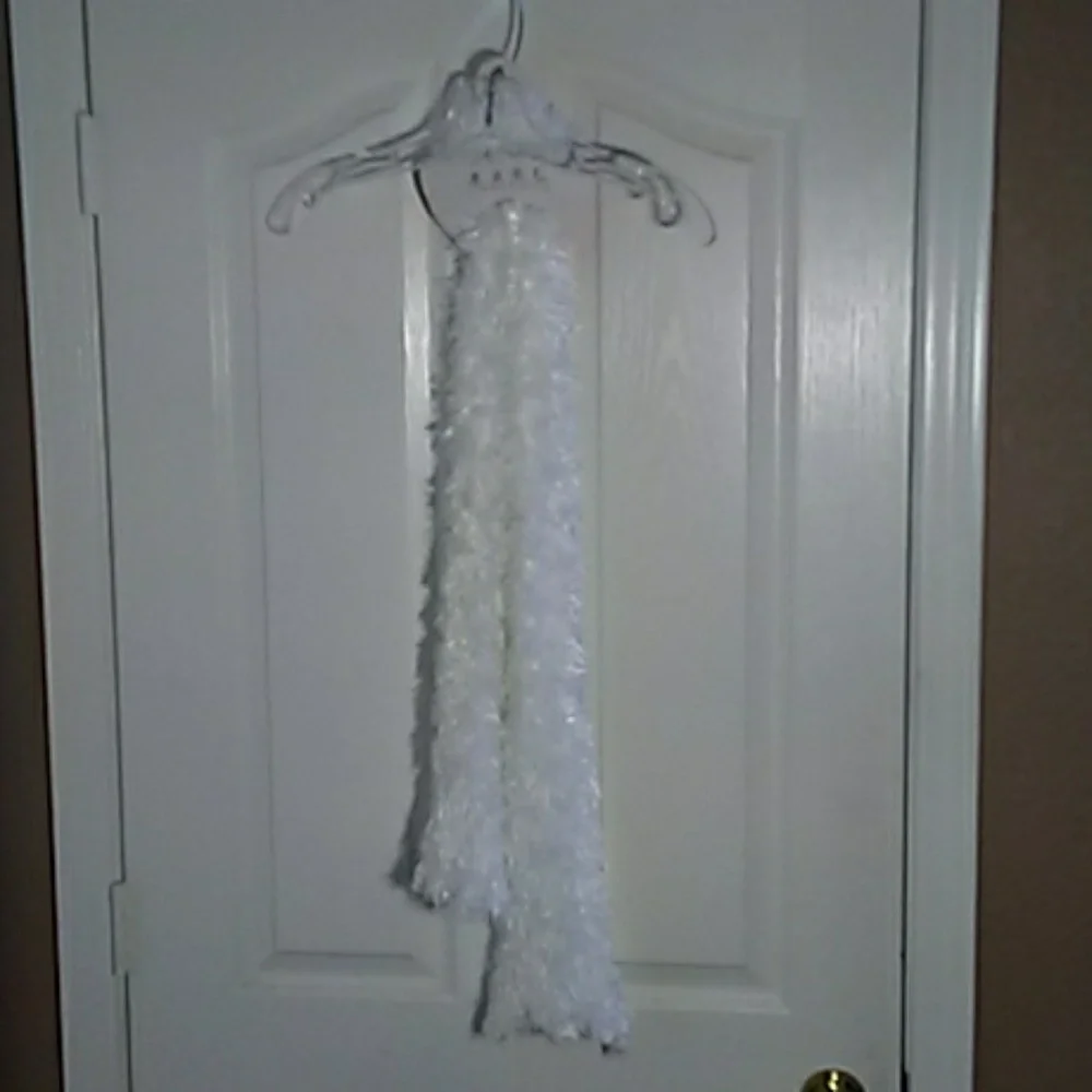 FINAL MARKDOWN Frosty White Tubular Stretchy Scarf